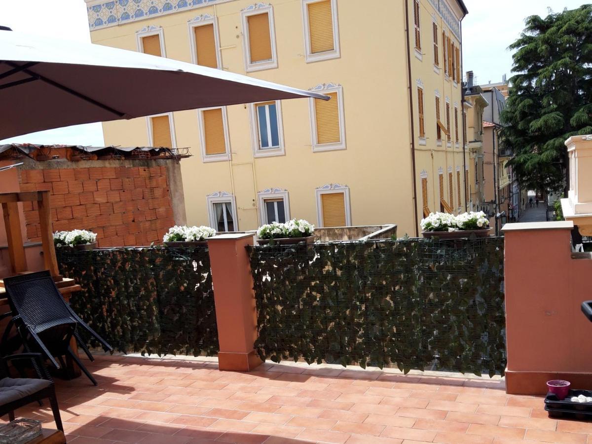 مبيت وإفطار فاراتسي La Terrazza المظهر الخارجي الصورة