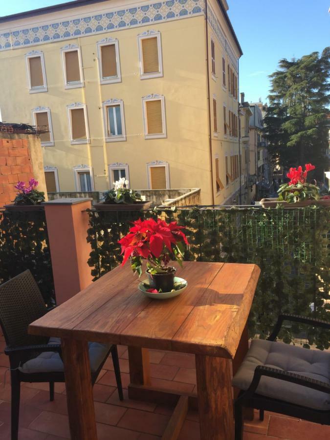 مبيت وإفطار فاراتسي La Terrazza المظهر الخارجي الصورة